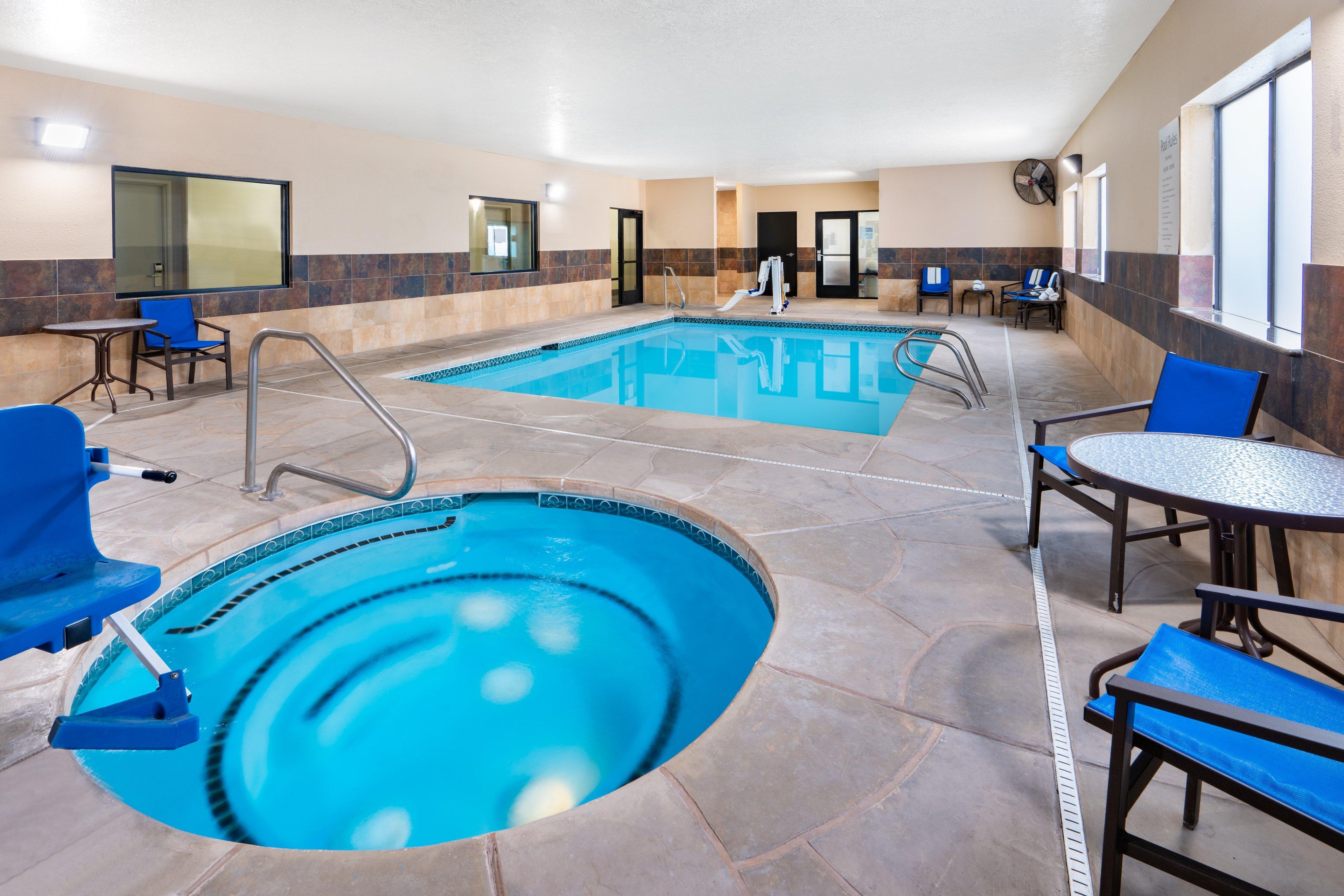 Holiday Inn Express Hotel & Suites Albuquerque - North Balloon Fiesta Park By Ihg Eksteriør billede